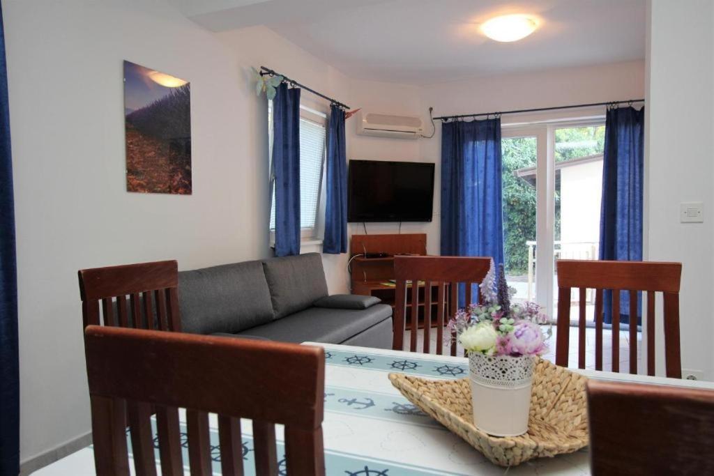 Apartmani Zec シロ エクステリア 写真