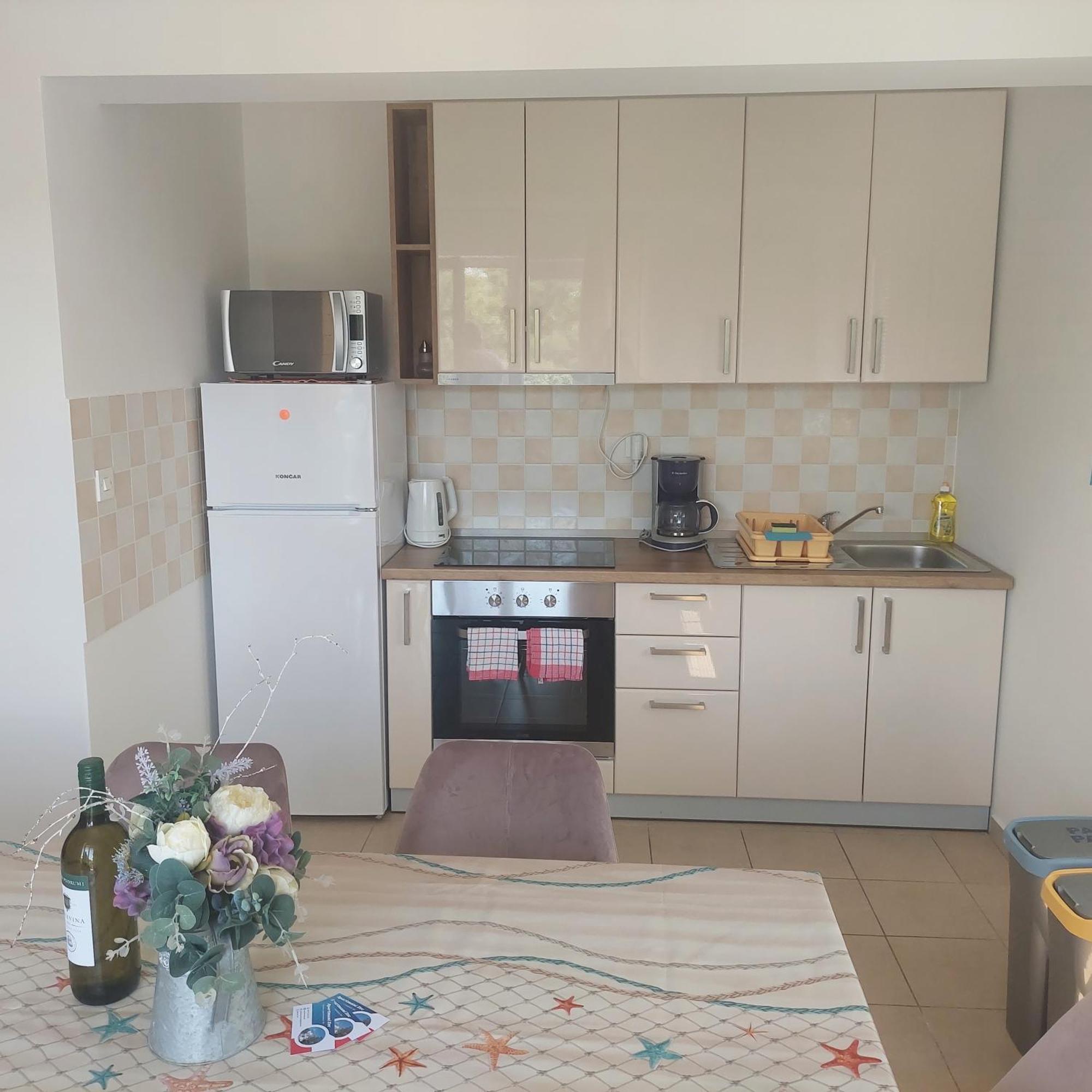 Apartmani Zec シロ エクステリア 写真