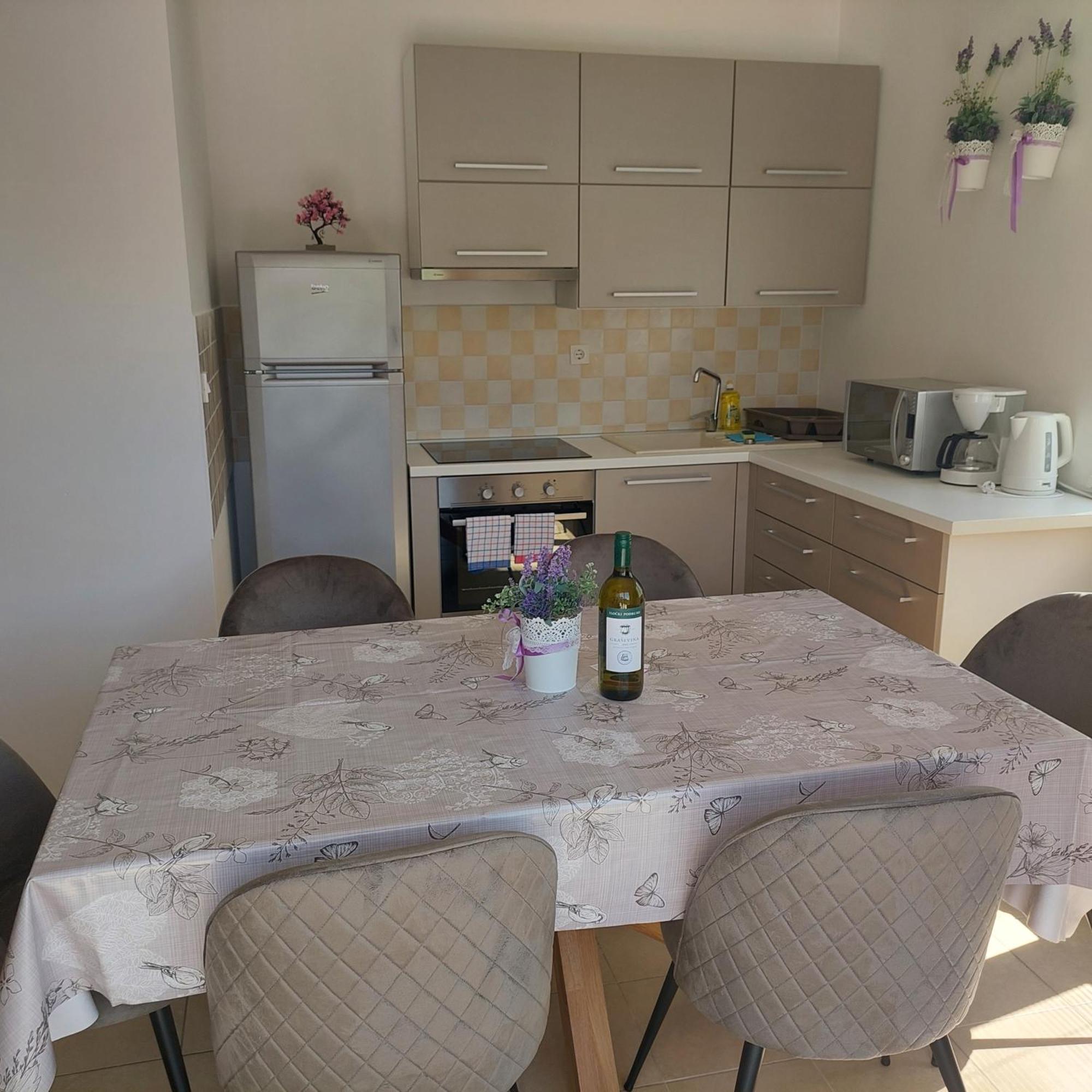 Apartmani Zec シロ エクステリア 写真