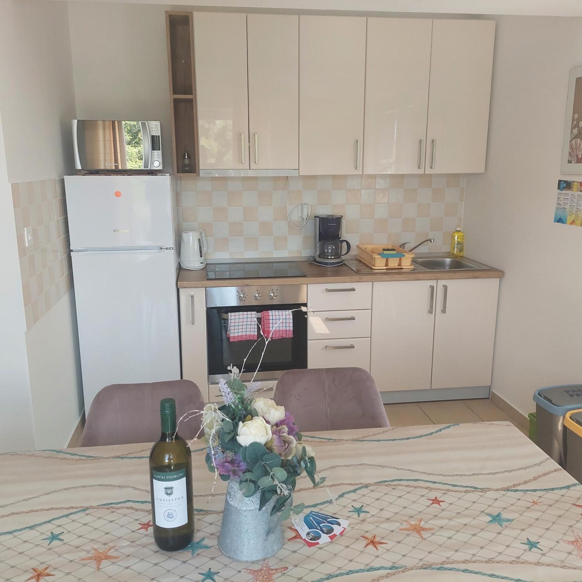 Apartmani Zec シロ エクステリア 写真
