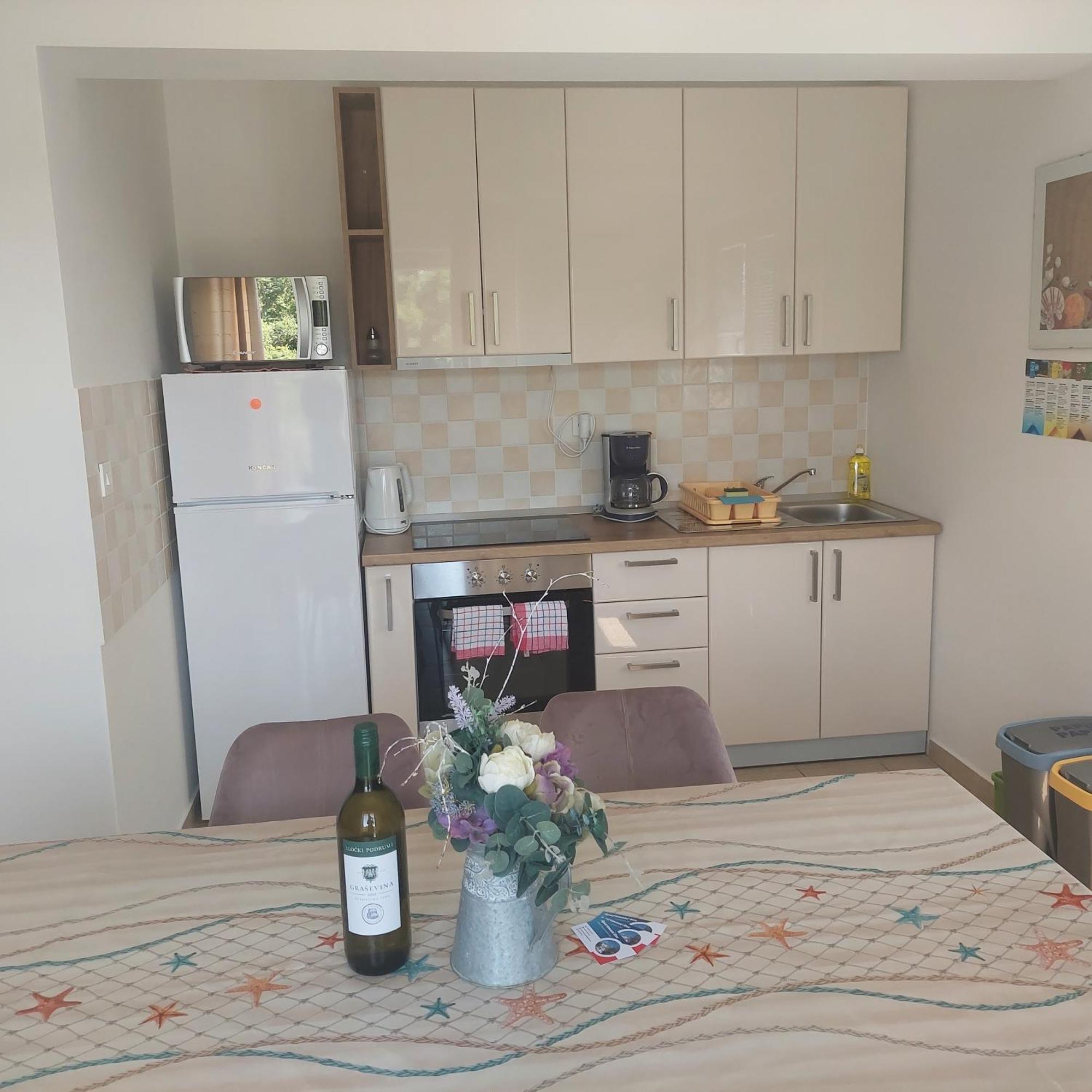 Apartmani Zec シロ エクステリア 写真